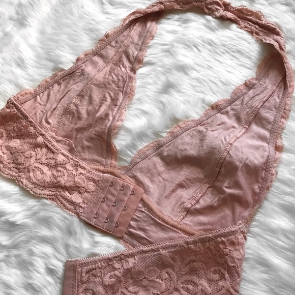 >>LAST<< Sasha Halter Bralette - Blush (PLUS) - Picture 5 of 5